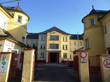File:esk Tn, nemocnice.jpg