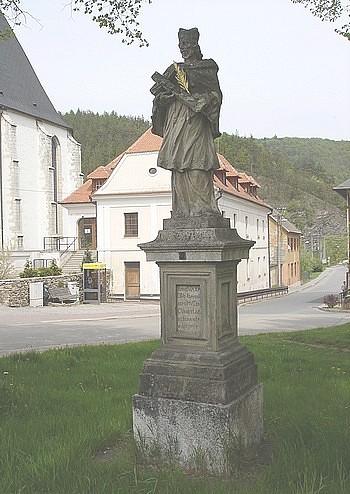 http://www.doubravnik.cz/pics/jan_nepomucky.jpg