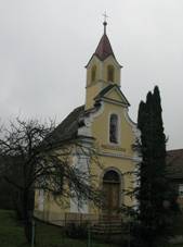 Ochoz u Tinova  kaple z boku.JPG