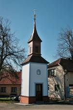 Vratislvka, kaple na nvsi (1115).jpg