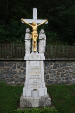 Wayside cross in Jasenice, Teb District.JPG