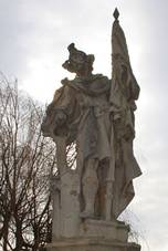 Sculpture of Saint Florian in Vapy.jpg