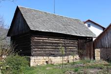 Chutnovka, dřevěná stodola (2).jpg
