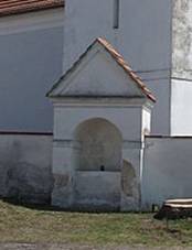 Modr Hrka, kostel III.jpg