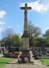 Centrln k na hbitov v Brumov.JPG