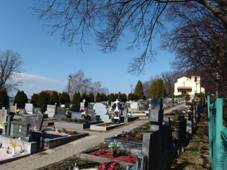 Bystice pod Lopenkem, hbitov.JPG