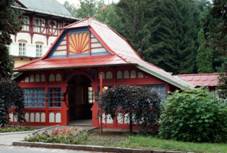 Vsledek obrzku pro luhaovice Vodolebn stav s lzeskou plovrnou