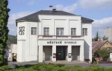 http://www.ceskesvycarsko.cz/sites/default/files/location/mestske_divadlo-varnsdorf.jpg