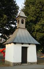 Bell tower in Martinice, r nad Szavou District.JPG