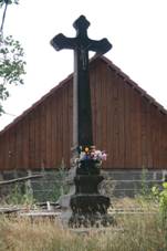 Wayside cross near house no 26 in Peckov, Teb District.JPG
