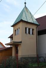 Pibyslavice, Radokov, zvonice (2013-10-05; 01).jpg