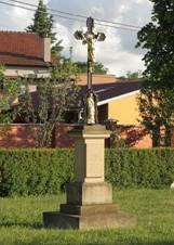 Hruky (okres Vykov) - k na hlavn ulici.jpg