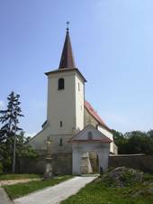 Farn kostel sv.Barbory Komoany(Vykov- czech republic).jpg