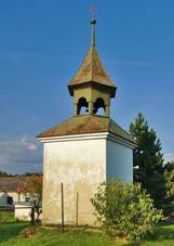 Kaple v obci Bezina, Nov Sady, okres Vykov (02).jpg