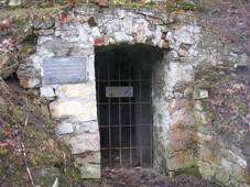 File:Sklep srubu Jana Amose Komensk�ho.jpg