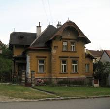 File:Brand�s nad Orlic�, vila L�ze�sk� 88.jpg