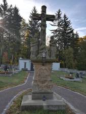 Kamenný kříž na hřbitově, Pastviny - 1.jpg