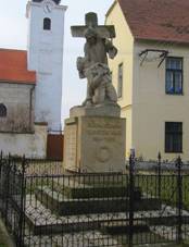 Olbramkostel, pomnk.jpg